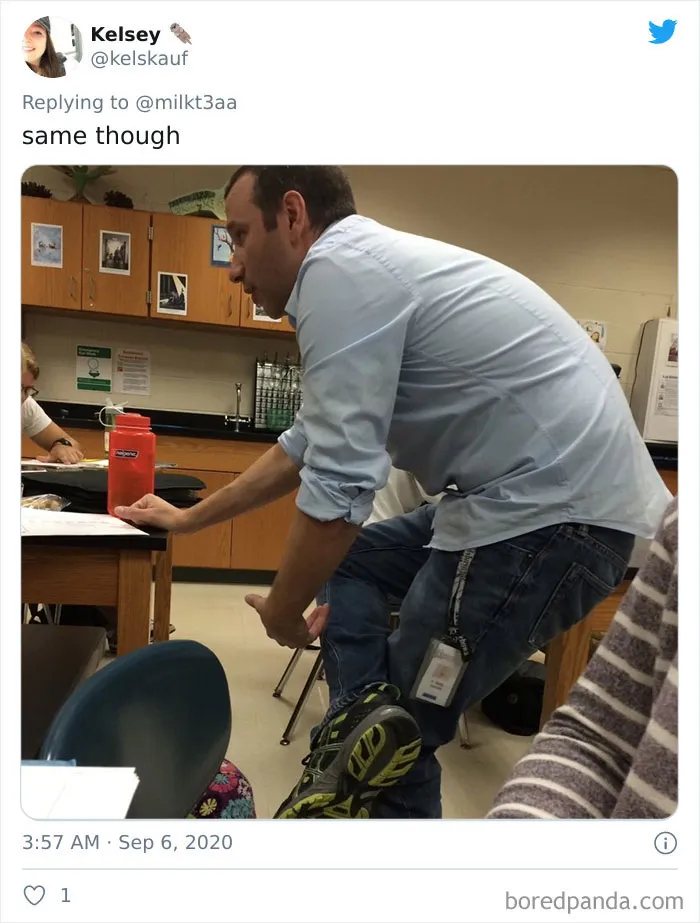 Students Are Sharing Pics Of Teachers Leaning Over And Sitting In The Weirdest Positions In Class (26 Tweets)