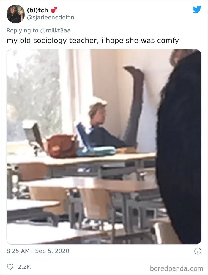Students Are Sharing Pics Of Teachers Leaning Over And Sitting In The Weirdest Positions In Class (26 Tweets)