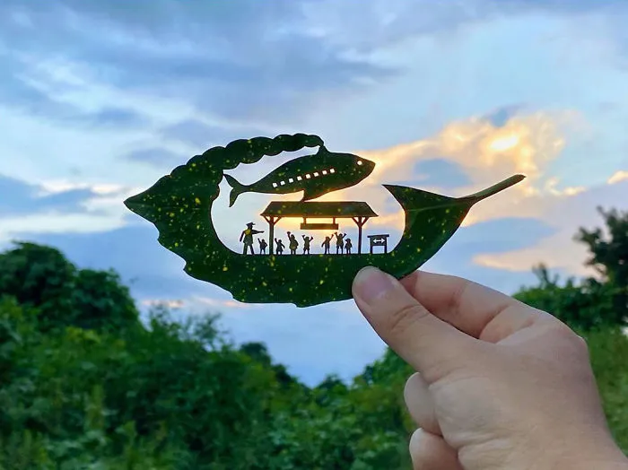 Japanese Artist Made These 30 Cute Vignettes From Leaves