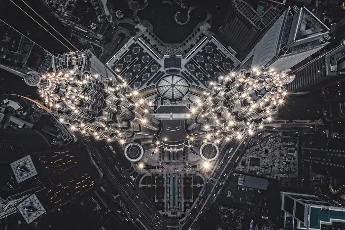 Ganador categoría urbana: estructura alienígena en la Tierra