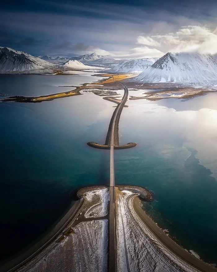 Categoría naturaleza: carretera solitaria