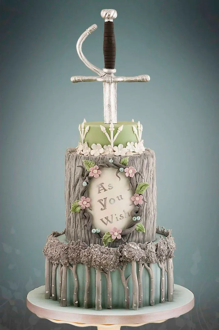 Tarta con espada