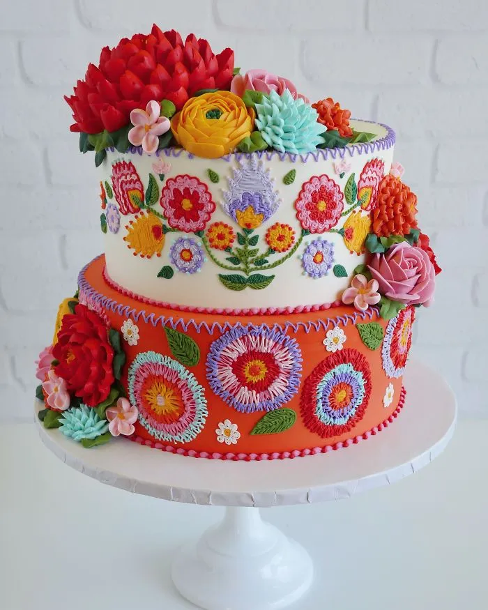 Tarta bordada