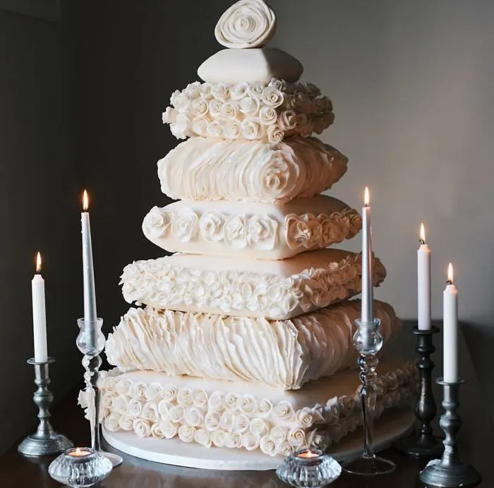 Tarta en forma de cojines