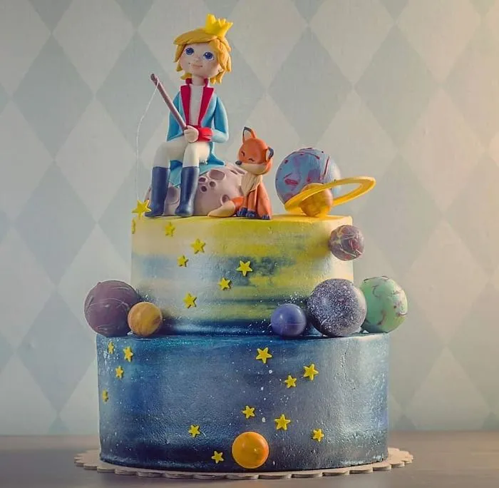 Orgullosos de haber hecho esta tarta del Principito