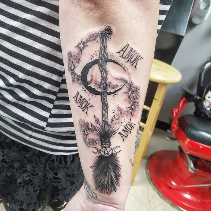 30 Epic Hocus Pocus Tattoos