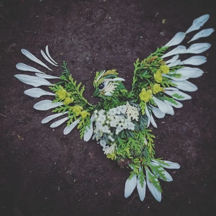 Artist Uses Leaves And Flowers To Create Mesmerizing Bird Portraits (30 Pics)