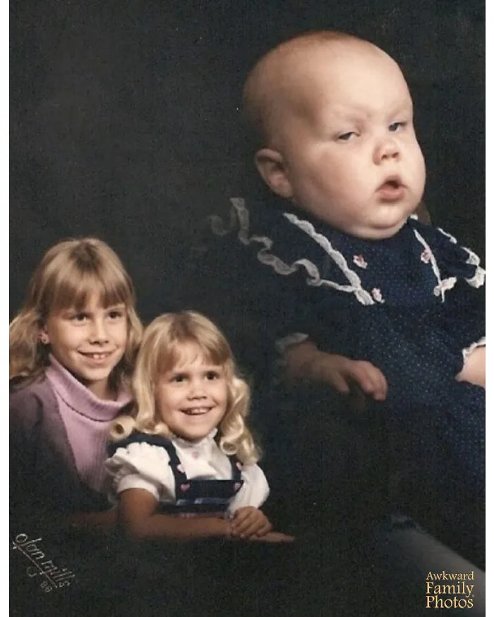 People Submit Their Most Awkward Family Pics To This Instagram Account, And Here Are 50 Of The Funniest Ones