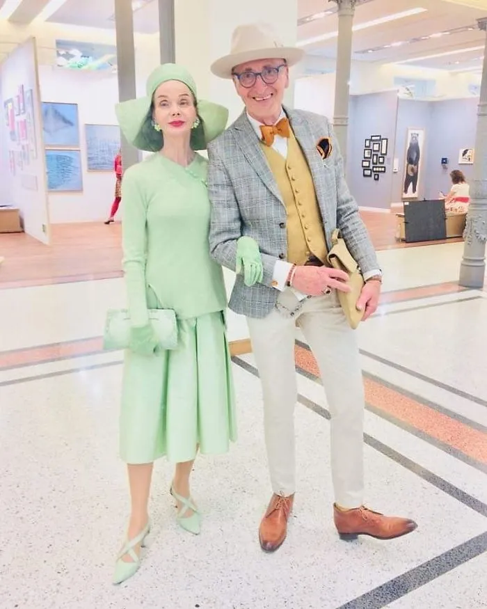 Esta anciana pareja alemana causa sensación cada vez que sale a la calle (30 fotos)