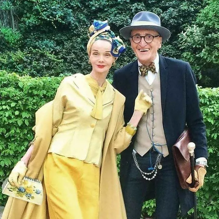 Esta anciana pareja alemana causa sensación cada vez que sale a la calle (30 fotos)