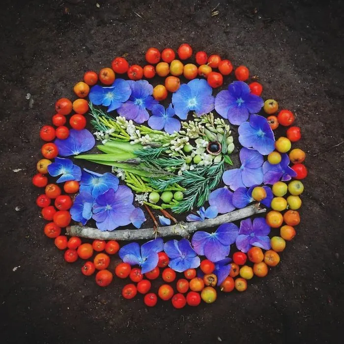 Artist Uses Leaves And Flowers To Create Mesmerizing Bird Portraits (30 Pics)