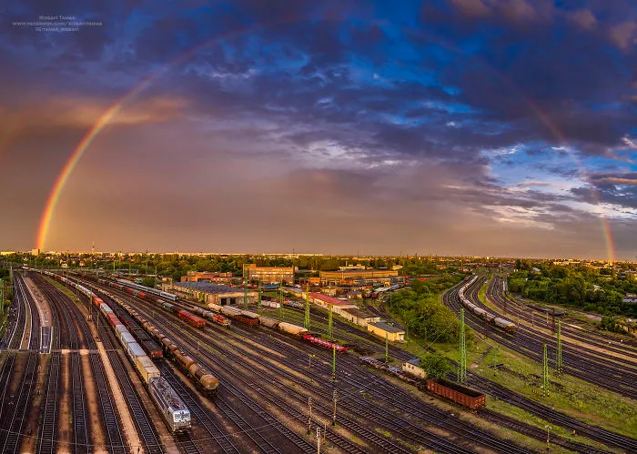I Spent Five Years Taking Train Pictures In Exciting Places (65 Pics)