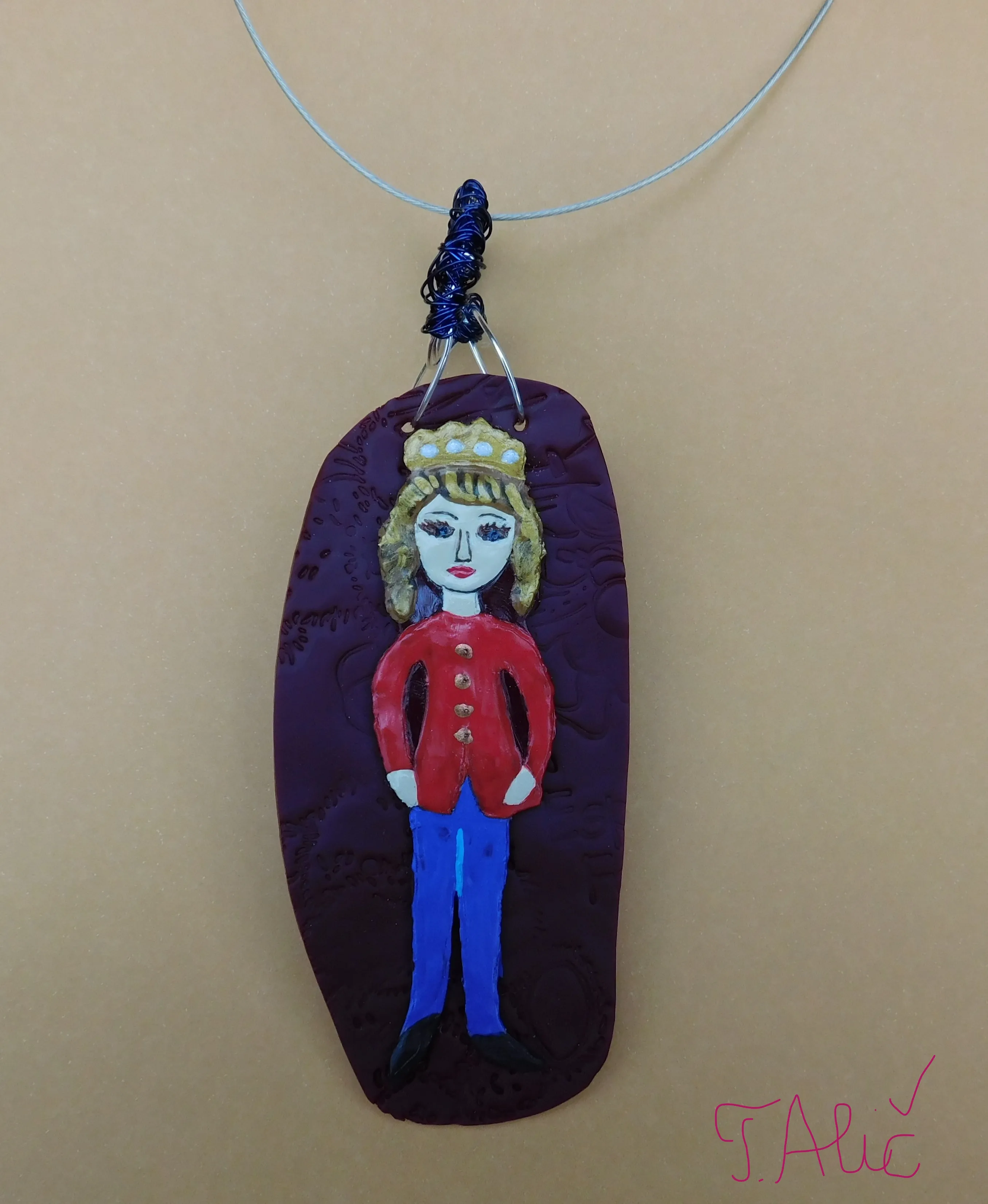 Handmade Necklace: Queen