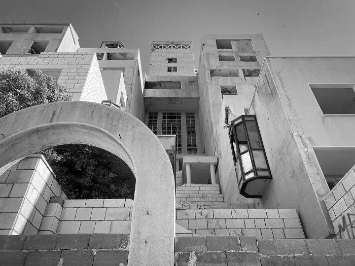 I Photograph Luxury Hotels That Were Abandoned After The Yugoslavia War (32 Pics)