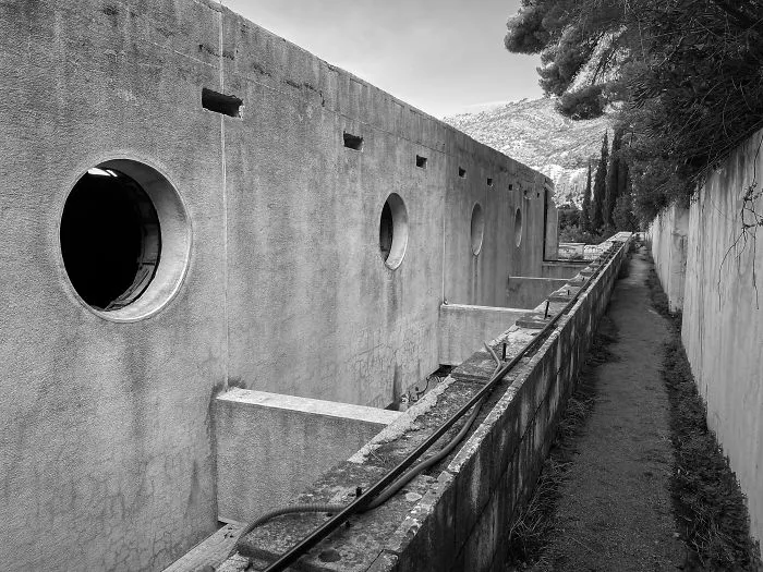 I Photograph Luxury Hotels That Were Abandoned After The Yugoslavia War (32 Pics)