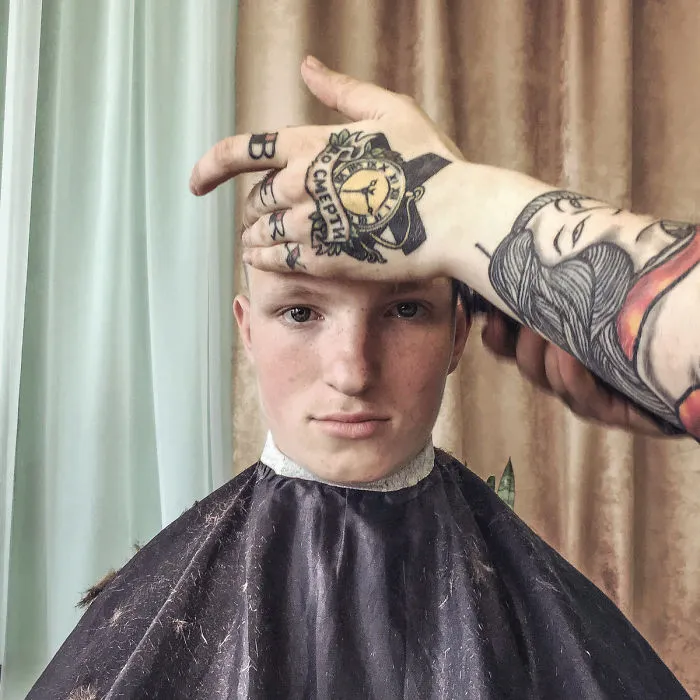 Photographer Reveals Peculiarities Of Russian Daily Life In A Unique Way