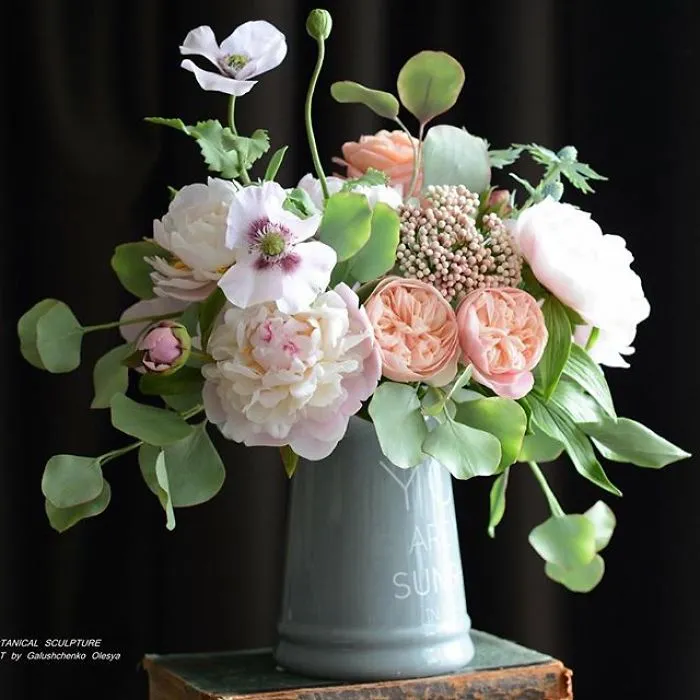 Woman Works As Hydraulics Engineer, But Leaves For Maternity Leave And Starts Making Realistic Porcelain Flowers