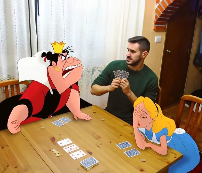 Este hombre mete a personajes Disney en sus fotos y parece que se divierten juntos (30 imágenes)