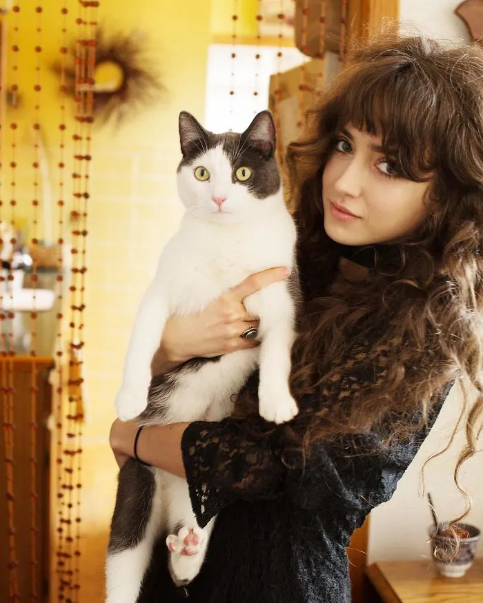 Ashley Jayne Meyers And Her Kitten