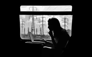 Woman Uses Her iPhone To Capture Portraits Of Strangers On Her Daily Commute To Work, And The Result Is Impressive (30 Pics)