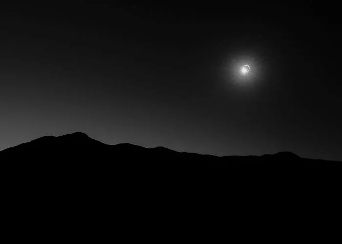 Our Sun Runner Up - '145 Seconds Of Darkness' By Filip Ogorzelski