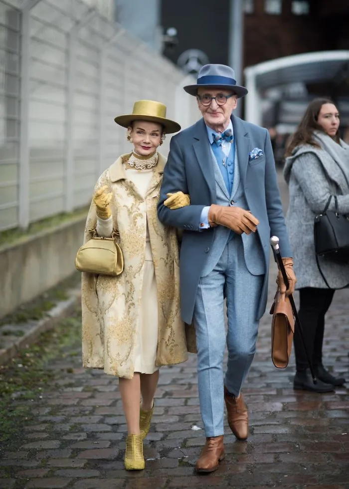 Esta anciana pareja alemana causa sensación cada vez que sale a la calle (30 fotos)