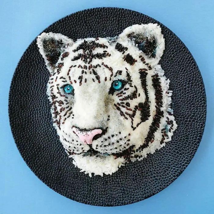 Kids Encourage Their Mom To Post Her Food Art On The Internet, And She Goes Viral (30 Pics)