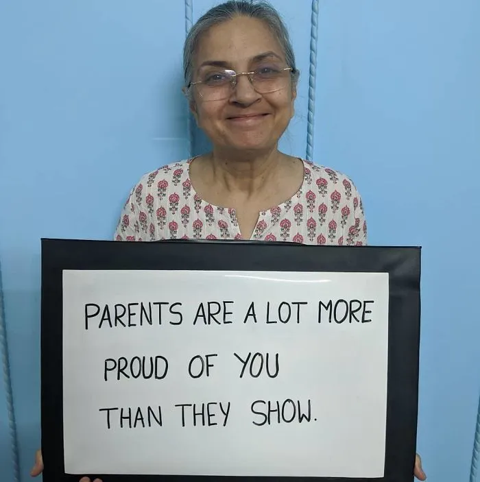 Esta madre india se vuelve viral después de que su hijo la convenciera de escribir su sabiduría en carteles y compartirlos en Instagram (25 fotos)