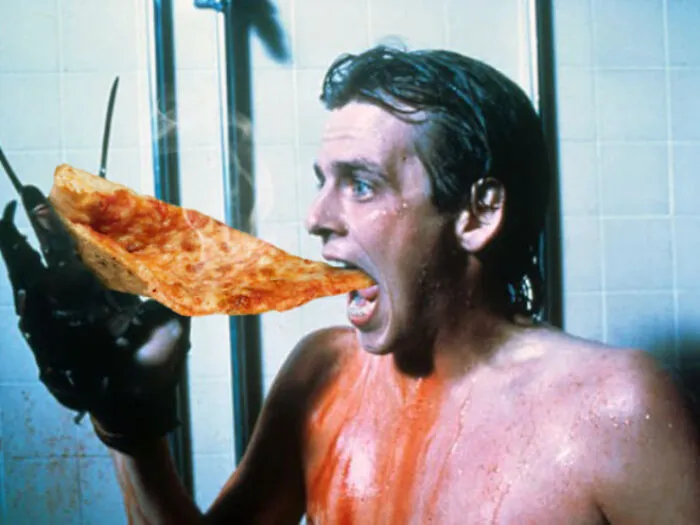 People Photoshop Hot Pizzas Into Horror Movie Scream Scenes And It Somehow Makes Sense (24 Pics)