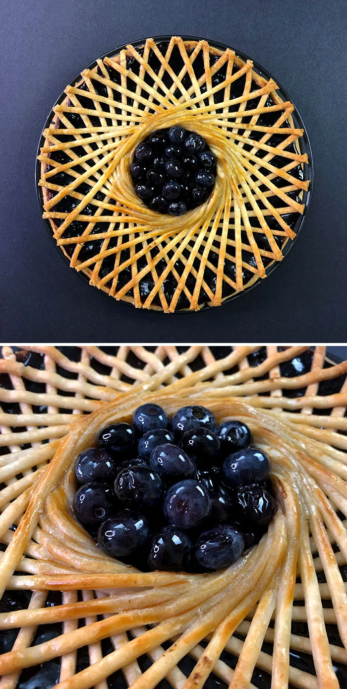 Baker Comes Up With The Spookiest Halloween Pies, And Here Are 29 Of Her Best Ones (New Pics)