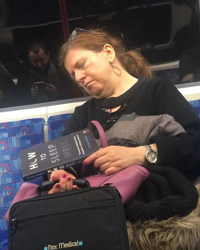 30 Times Commuters Saw Others Reading Such Strange Books While On The Subway, They Just Had To Document It