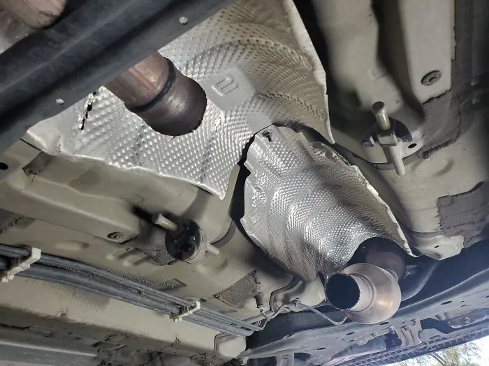 El cliente se preguntaba por qué su coche sonaba distinto esta mañana, le tuve que explicar que le habían robado