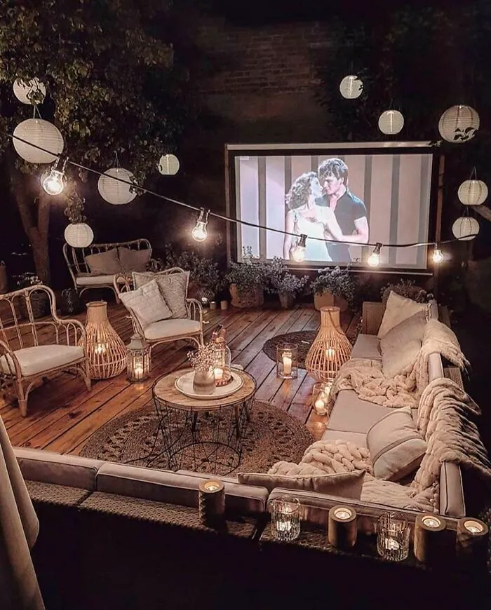 30 Times People Invested And Built Themselves A Totally Cool Home Movie Theater