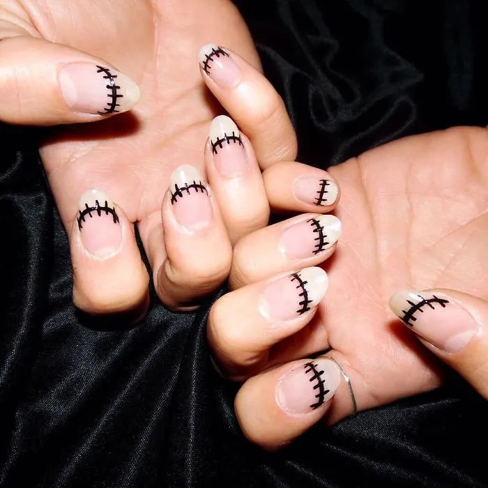 30 Times People 'Nailed' Halloween Nail Art