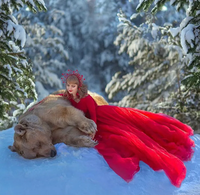 Russian Brown Bear Who Was Abandoned As A Cub And Raised By Humans Has Now Started A Modeling Career (35 Pics)