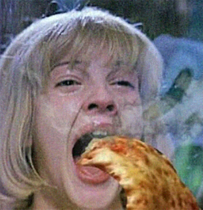 People Photoshop Hot Pizzas Into Horror Movie Scream Scenes And It Somehow Makes Sense (24 Pics)