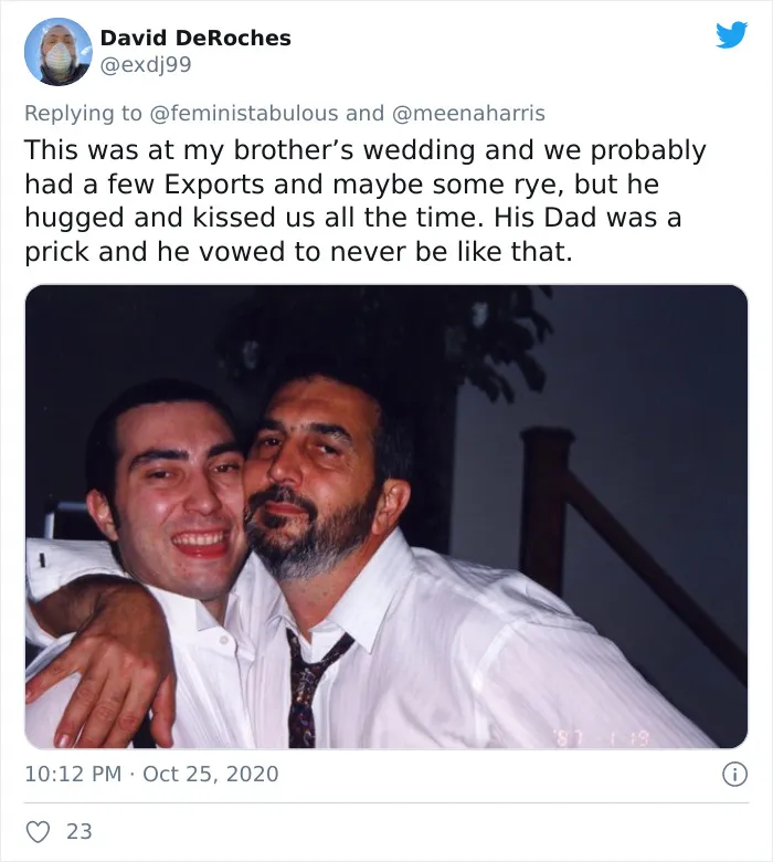 Los trolls dicen que esta foto de Joe Biden con su hijo no es apropiada, y la gente responde con fotos similarles para demostrar que no es así