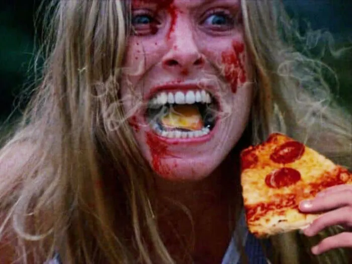 People Photoshop Hot Pizzas Into Horror Movie Scream Scenes And It Somehow Makes Sense (24 Pics)