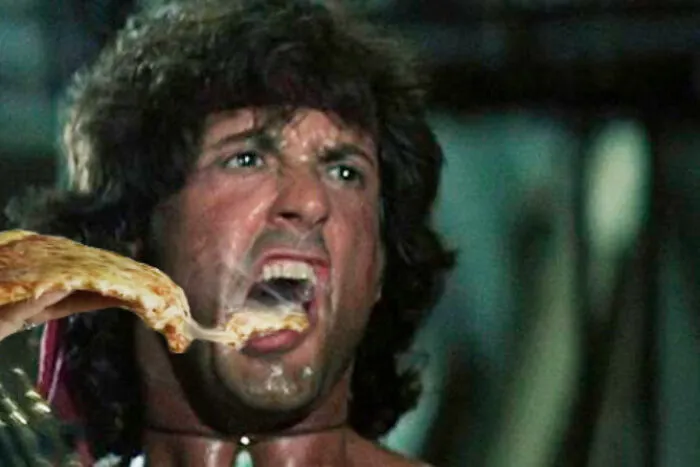 People Photoshop Hot Pizzas Into Horror Movie Scream Scenes And It Somehow Makes Sense (24 Pics)