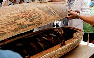 Egyptian Archaeologists Unseal A 2,500-Year-Old Sarcophagus And Cause The Internet To Freak Out