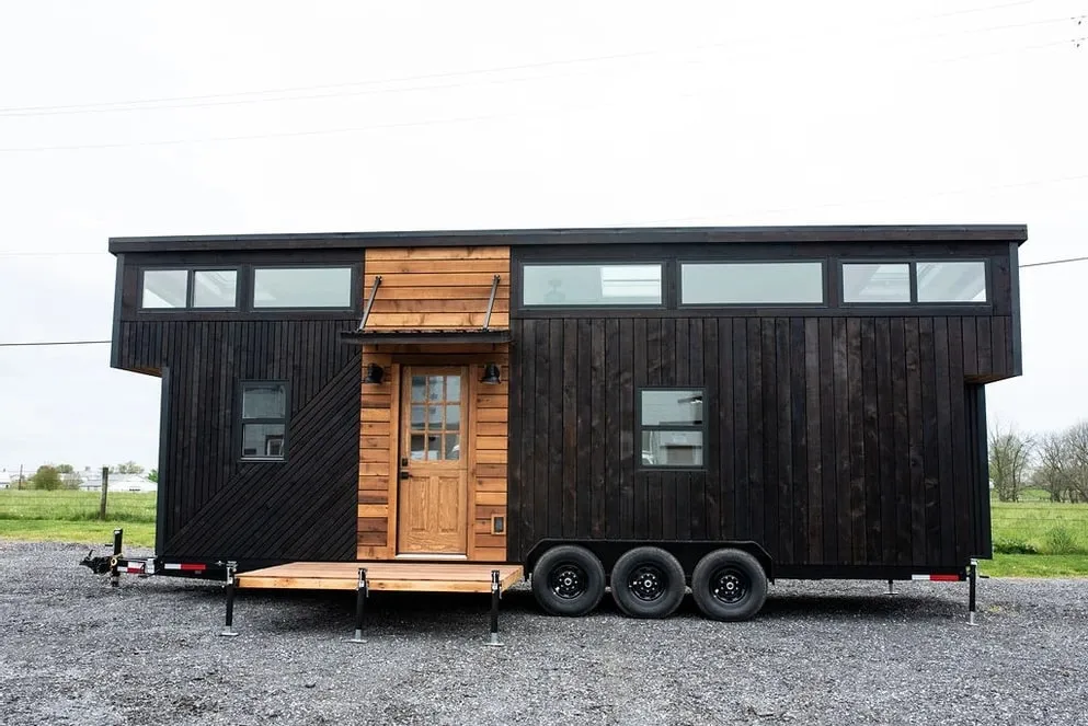 Beautiful Tiny House With Removable Pergola & Deck.