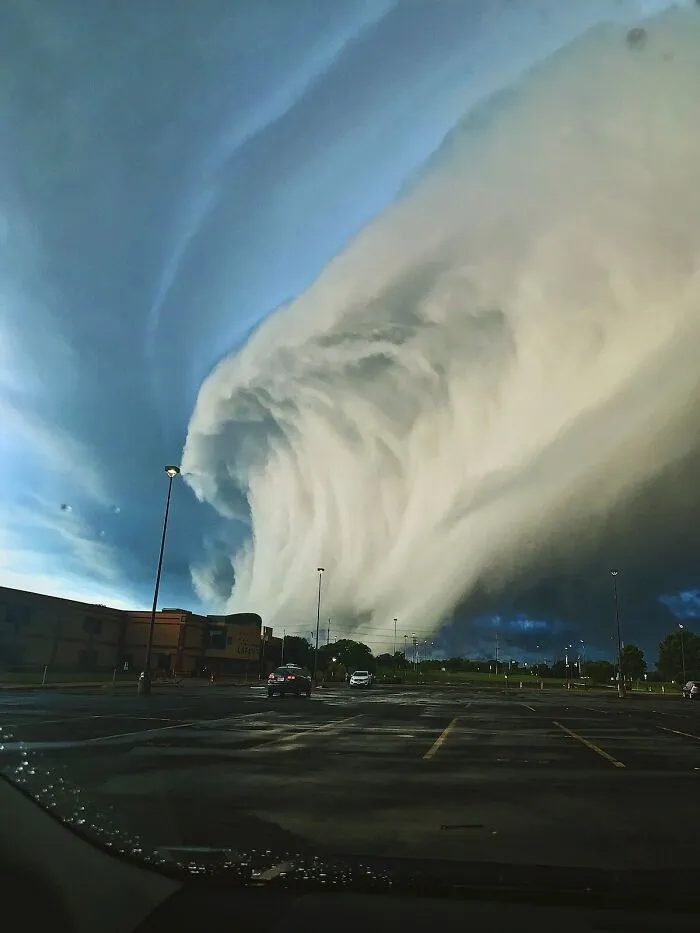 Young Weather Photographer Of The Year 2020: Runner Up  'Surf's Up' By Emma Rose Karsten