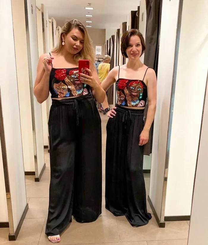 Estas mujeres comparan las tallas XL y XS de las mismas prendas, y las fotos se vuelven virales