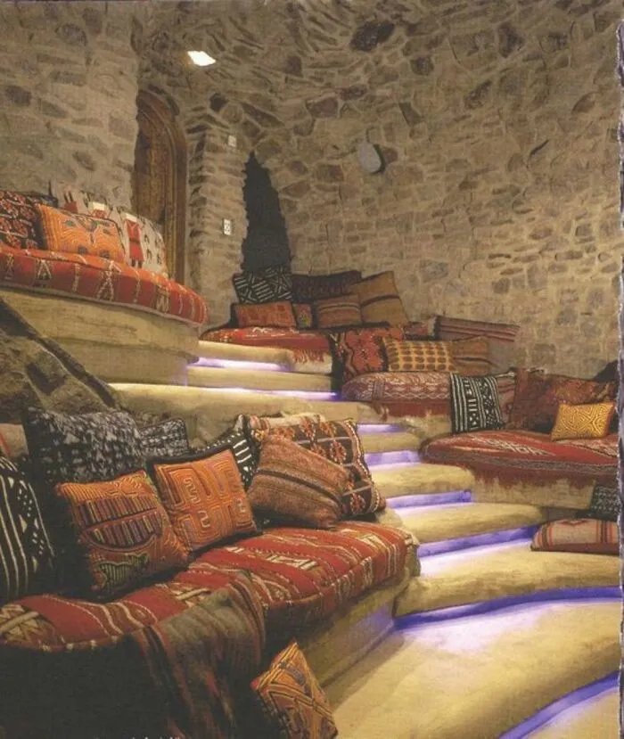 30 Times People Invested And Built Themselves A Totally Cool Home Movie Theater