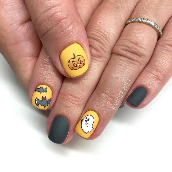 30 Times People 'Nailed' Halloween Nail Art