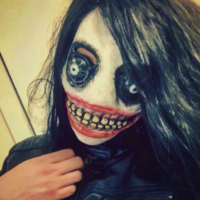 30 Genius Halloween Face Masks