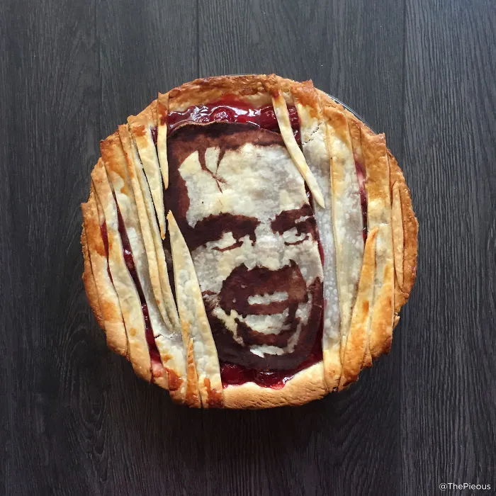 Baker Comes Up With The Spookiest Halloween Pies, And Here Are 29 Of Her Best Ones (New Pics)