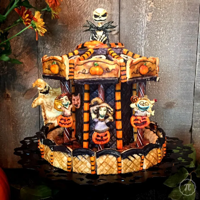 Baker Comes Up With The Spookiest Halloween Pies, And Here Are 29 Of Her Best Ones (New Pics)