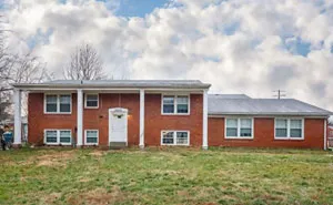 House For Sale Goes Viral Because The More You Look, The Crazier It Gets (28 Pics)