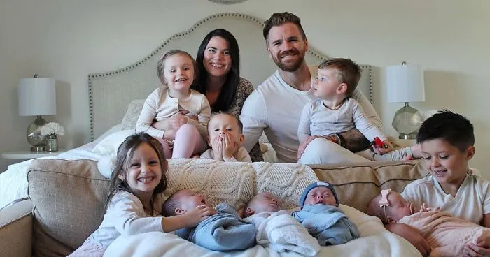 “It's Definitely Chaotic And It’s Definitely Beautiful": Couple Finds Out They're Expecting Quadruplets Soon After Adopting 4 Siblings